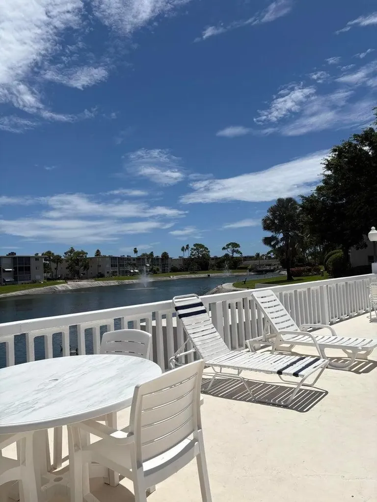 2770 S Garden Drive Lake Worth FL 33461