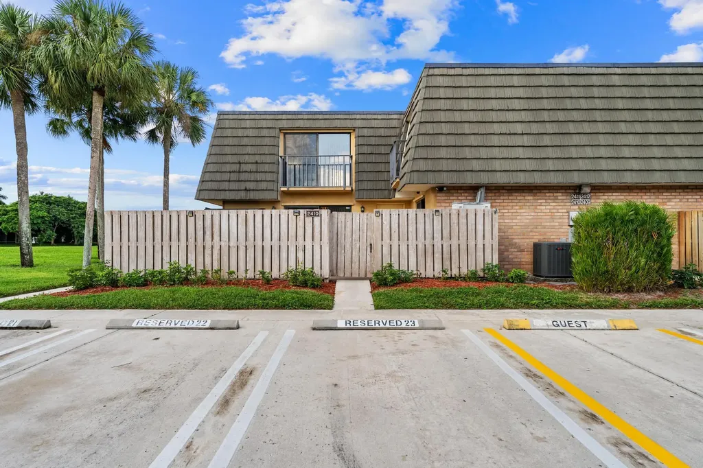 2410 24th Way West Palm Beach FL 33407