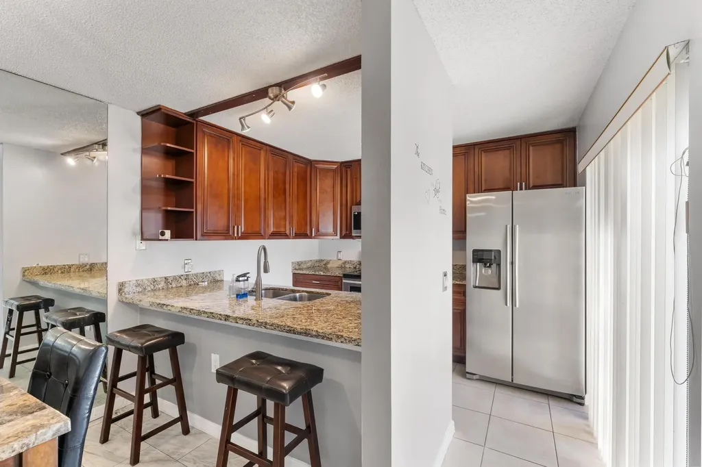 2410 24th Way West Palm Beach FL 33407