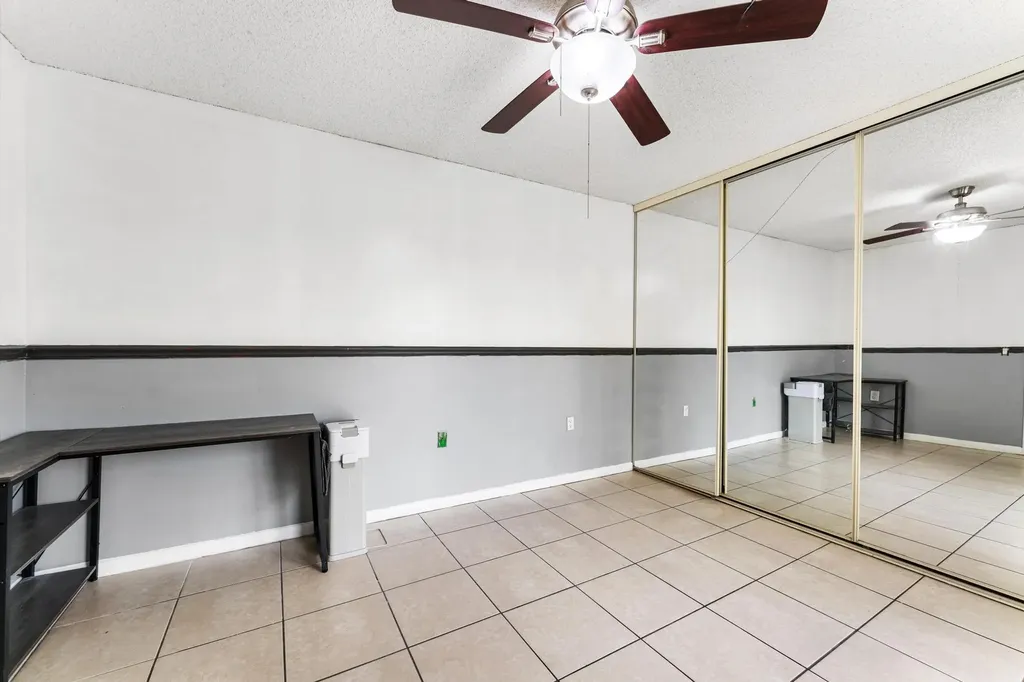 2410 24th Way West Palm Beach FL 33407