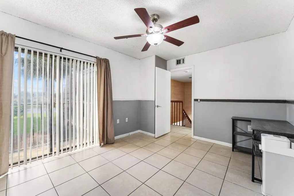 2410 24th Way West Palm Beach FL 33407