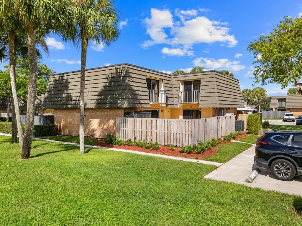 2410 24th Way West Palm Beach FL 33407