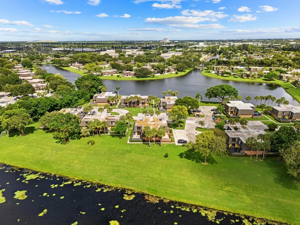 2410 24th Way West Palm Beach FL 33407
