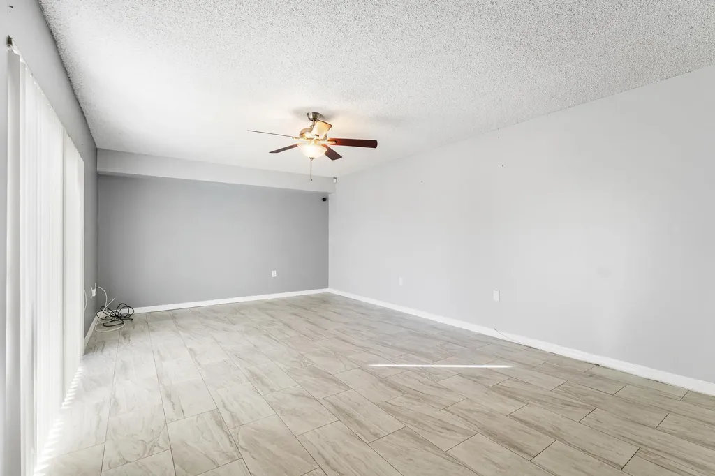 2410 24th Way West Palm Beach FL 33407