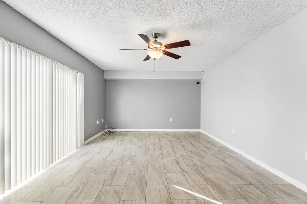 2410 24th Way West Palm Beach FL 33407