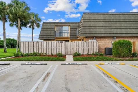 2410 24th Way West Palm Beach FL 33407