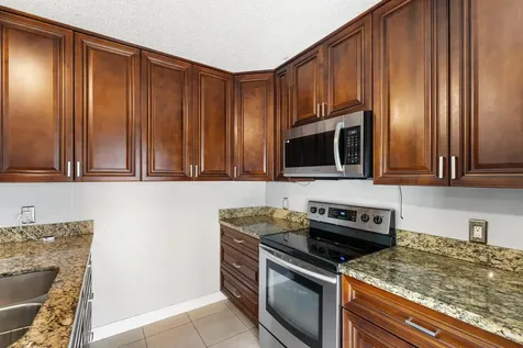 2410 24th Way West Palm Beach FL 33407