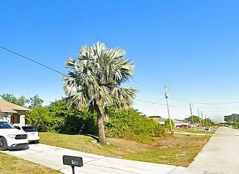 2706 27th Street SW Lehigh Acres FL 33976