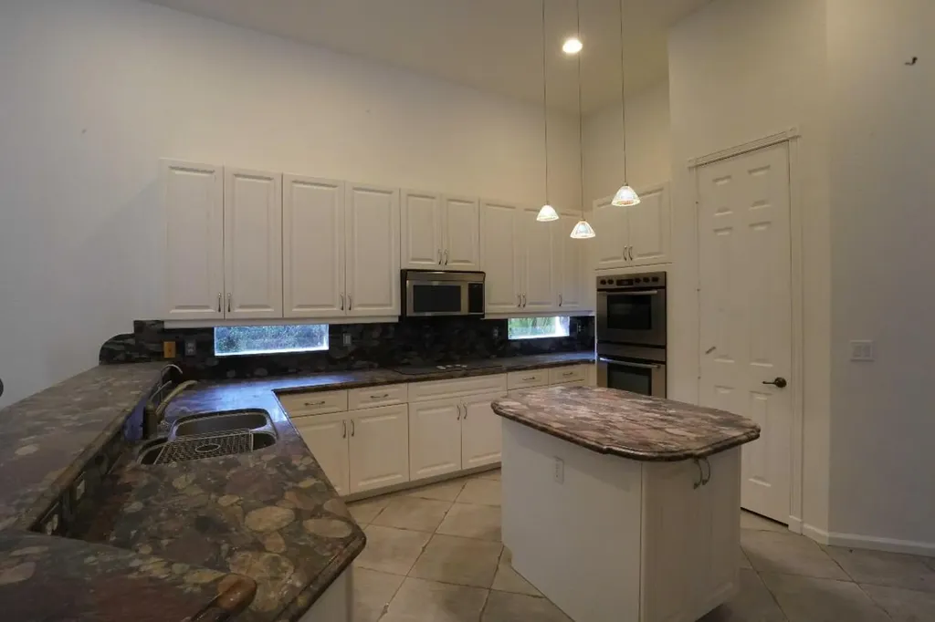 7518 Via Grande Boynton Beach FL 33437