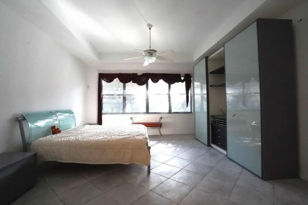 7518 Via Grande Boynton Beach FL 33437
