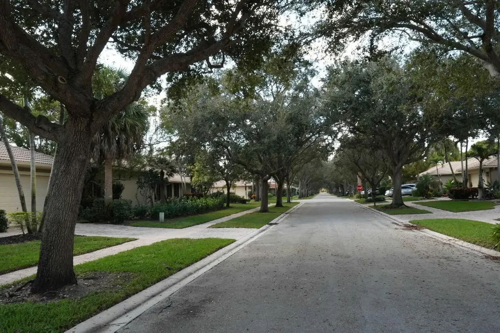 7518 Via Grande Boynton Beach FL 33437