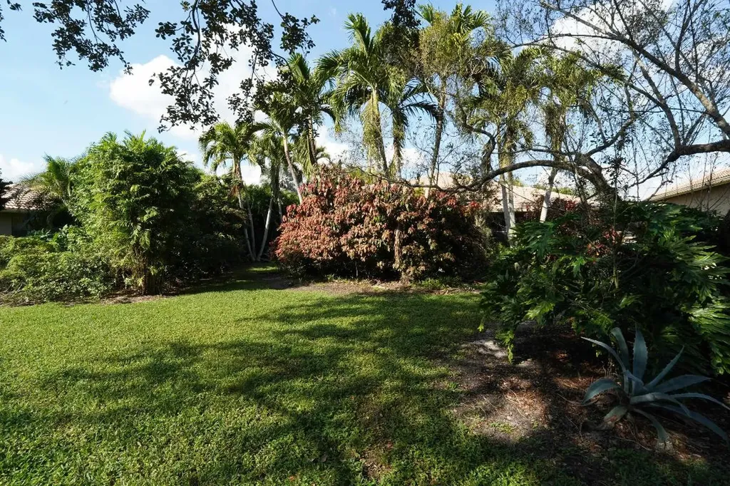 7518 Via Grande Boynton Beach FL 33437