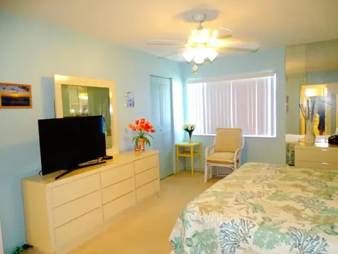 409 Pine Glen Lane Greenacres FL 33463