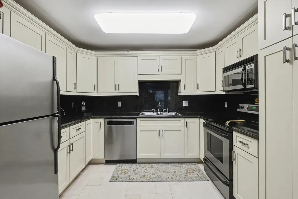 129 S Golfview Road Lake Worth Beach FL 33460