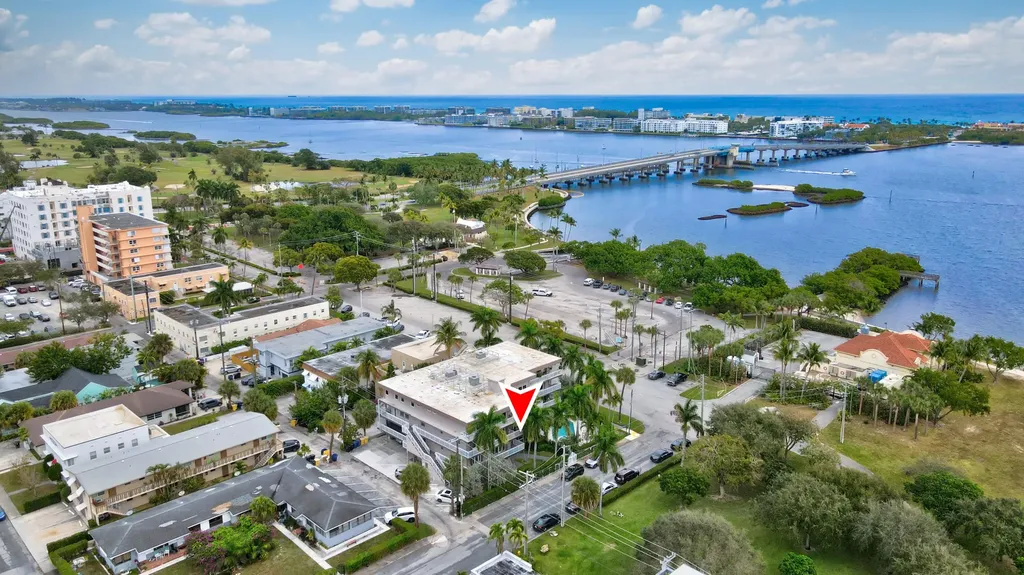 129 S Golfview Road Lake Worth Beach FL 33460