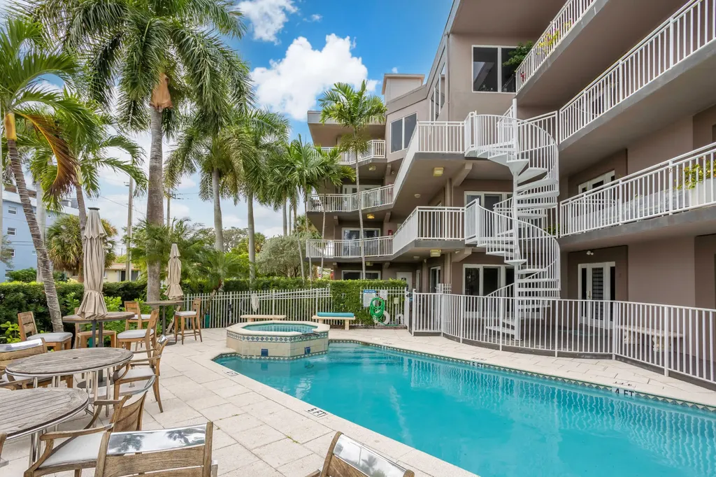 129 S Golfview Road Lake Worth Beach FL 33460