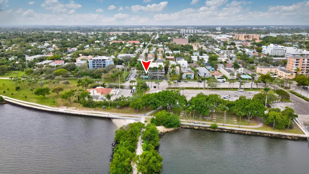 129 S Golfview Road Lake Worth Beach FL 33460