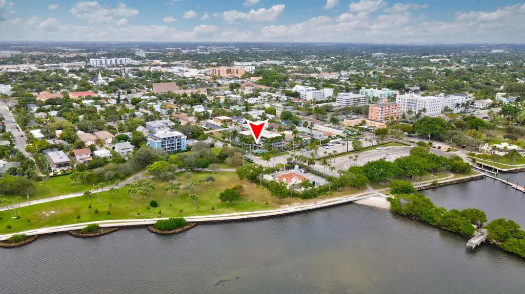 129 S Golfview Road Lake Worth Beach FL 33460