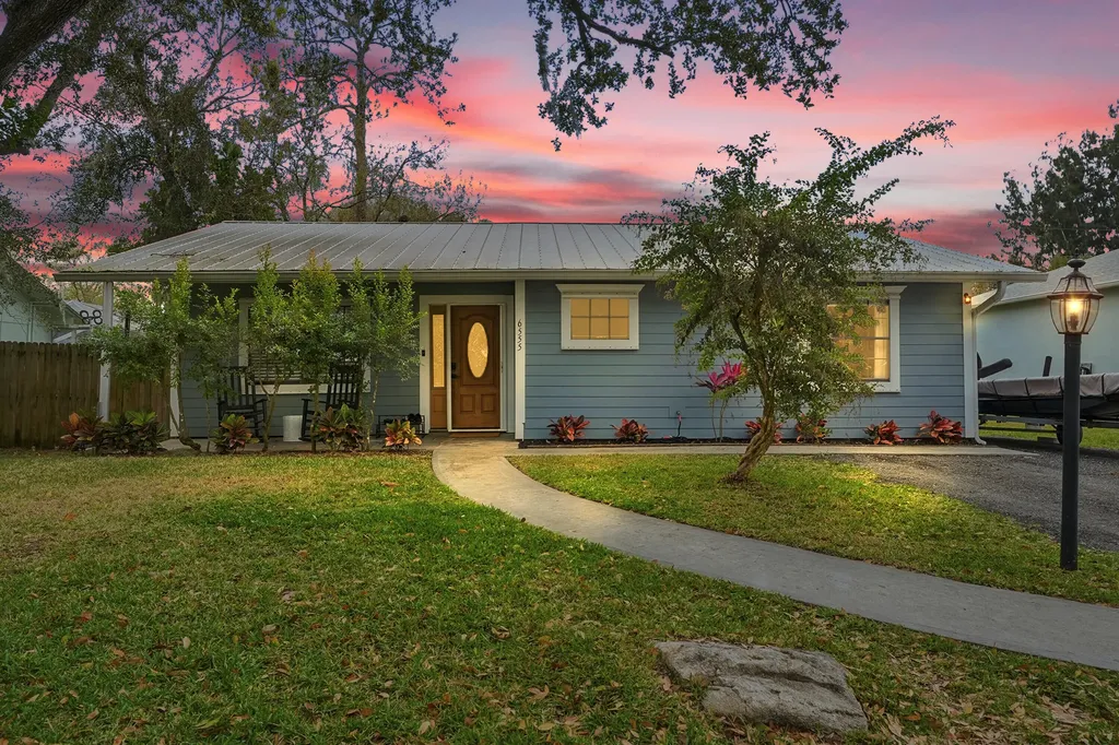 6555 5th Place Vero Beach FL 32968