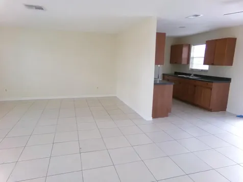 1572 SW Bayshore Boulevard Port St Lucie FL 34983
