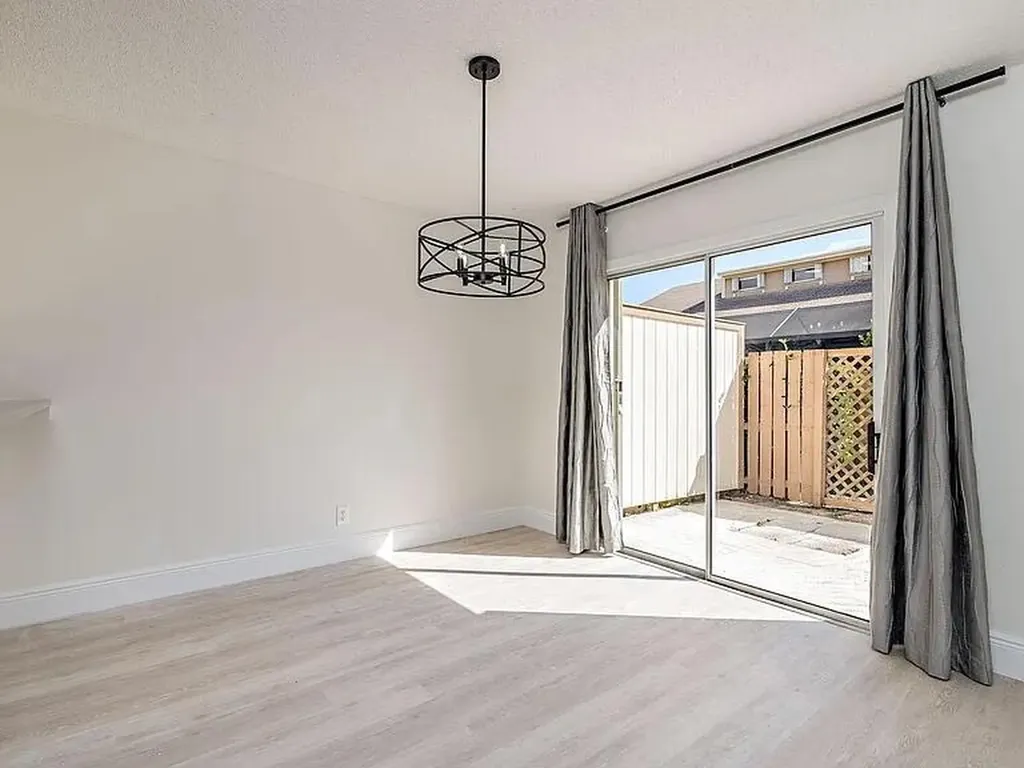 211 Maplecrest Circle Jupiter FL 33458