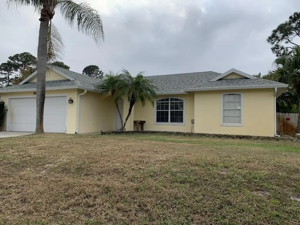 998 SW N Globe Avenue Port St Lucie FL 34953