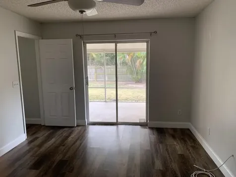 998 SW N Globe Avenue Port St Lucie FL 34953