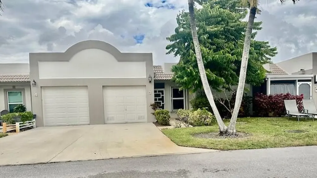 9071 Tracy Court Boca Raton FL 33496