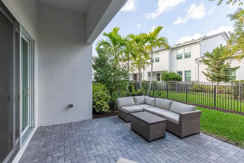 16401 Milenium Court Westlake FL 33470