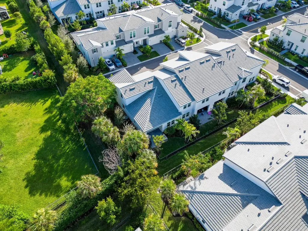 16401 Milenium Court Westlake FL 33470