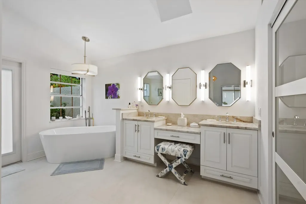 9221 Heathridge Drive West Palm Beach FL 33411