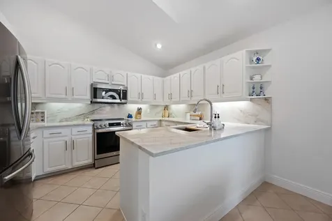 9221 Heathridge Drive West Palm Beach FL 33411