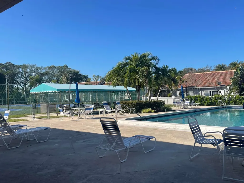 5280 NW 2nd Avenue Boca Raton FL 33487