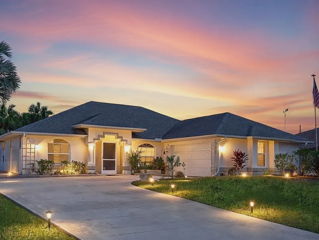 1149 SE Cambridge Drive Port St Lucie FL 34952