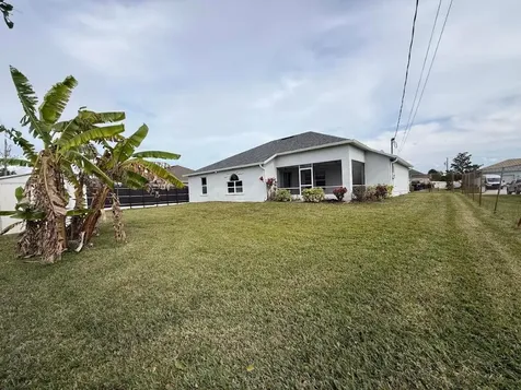 1772 SW Bonanza Street Port St Lucie FL 34953