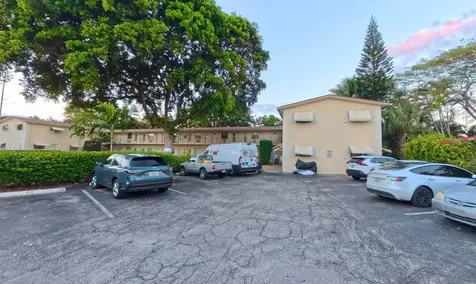 2621 Grant Street Hollywood FL 33020