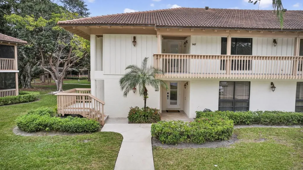 147 Brackenwood Road Palm Beach Gardens FL 33418