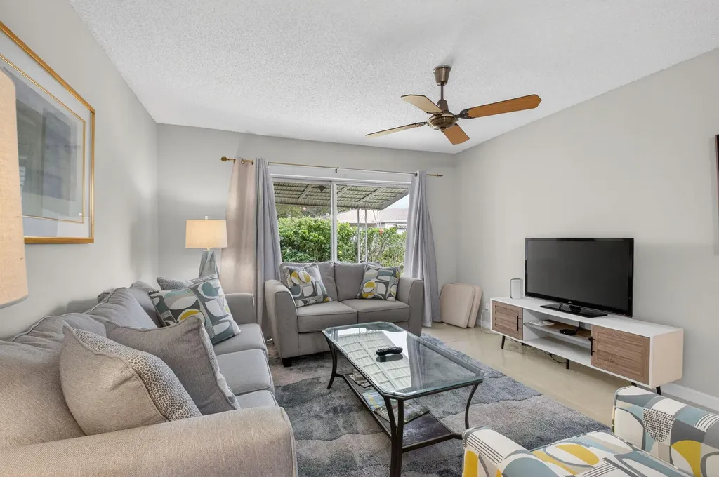 8633 Chevy Chase Drive Boca Raton FL 33433