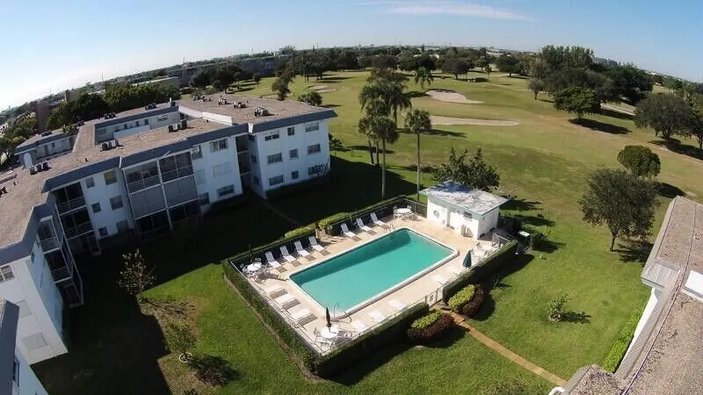 5401 NW 2nd Avenue Boca Raton FL 33487