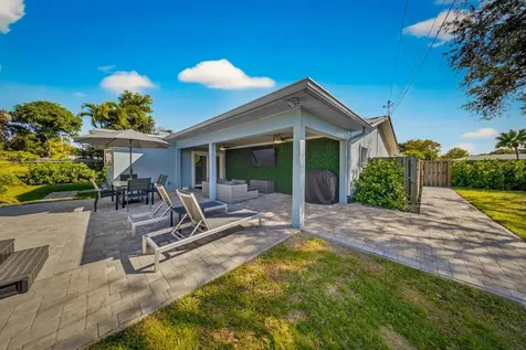 1879 SE Madison Street Stuart FL 34997