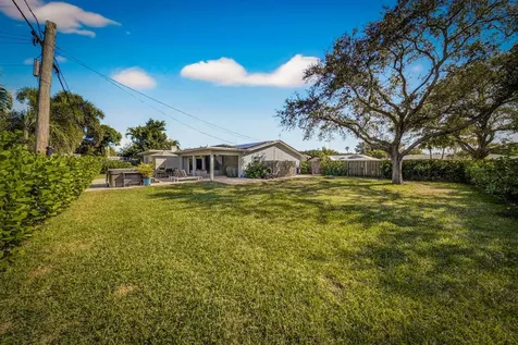 1879 SE Madison Street Stuart FL 34997