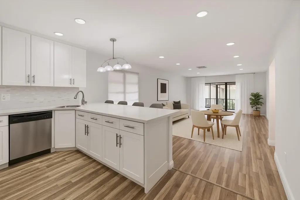 8536 Casa Del Lago Boca Raton FL 33433