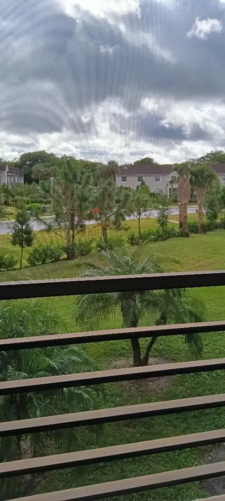 5749 Camino Del Sol Boca Raton FL 33433