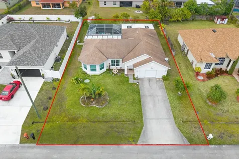 1718 SW Columbia Street Port St Lucie FL 34987