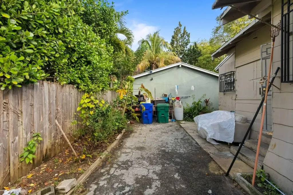 8111 NE 1st Avenue Miami FL 33138