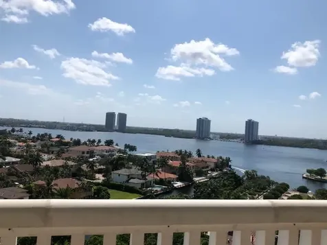 2000 Island Boulevard Aventura FL 33160