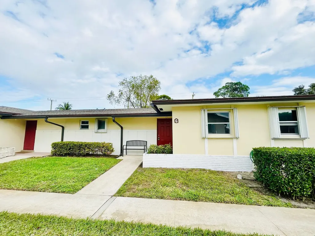 2878 Ashley Drive E West Palm Beach FL 33415