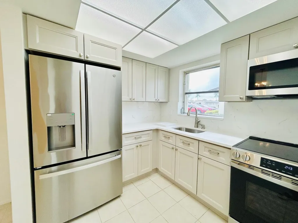 2878 Ashley Drive E West Palm Beach FL 33415