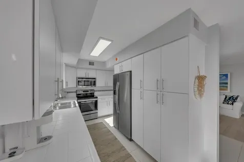 5380 N Ocean Drive Singer Island FL 33404