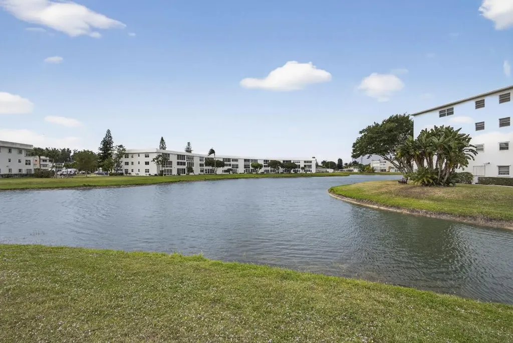330 Wellington G West Palm Beach FL 33417